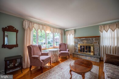 307 W 8th St, Lansdale, PA 19446 - photo 3