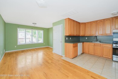 321 Sheldon Ave, Staten Island, NY 10312 - photo 4