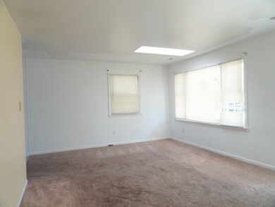 317 Lakewood Dr, Jacksonville, NC 28546 - photo 3