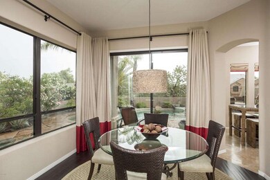 03 Dining Room (1)