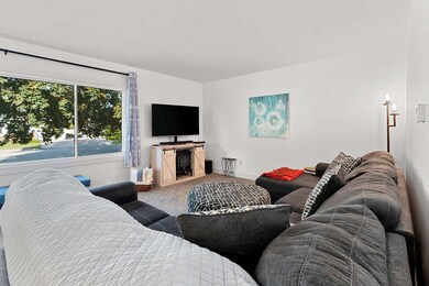 402 Farnsworth Ave, Oconto, WI 54153 - photo 4