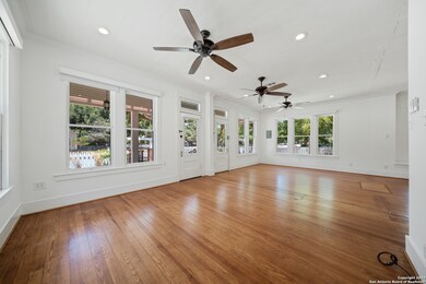 384 E Camp St, New Braunfels, TX 78130 - photo 4