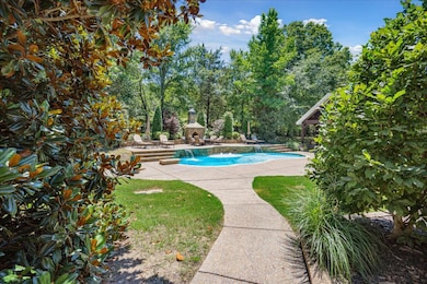Walkway to Pool