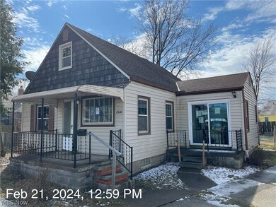 2446 E 37th St, Lorain, OH 44055 - photo 2