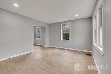 620 Somerset St, New Brunswick, NJ 08901 - photo 3