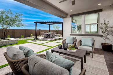 03_BR_Mariposa_Lily_Outdoor Room