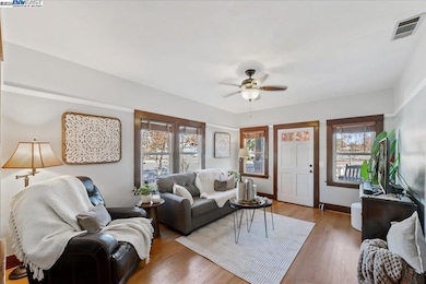 905 S Livermore Ave, Livermore, CA 94550 - photo 2