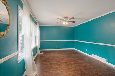 7021 Garnett St, Shawnee, KS 66203 - photo 5