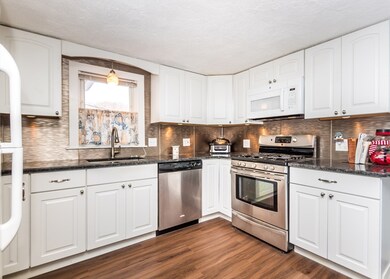 32 Wamsutta Ave, Waltham, MA 02451 - photo 3