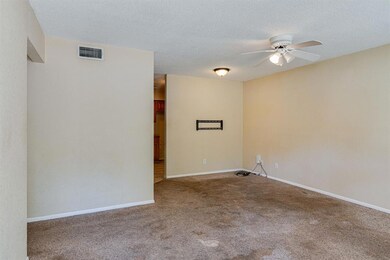 309 Myrtle Dr, Hurst, TX 76053 - photo 4