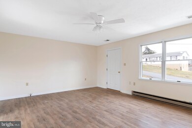 355 Crim Dr, Strasburg, VA 22657 - photo 3