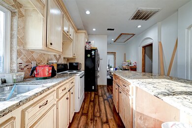 415 King St, Houston, TX 77022 - photo 7