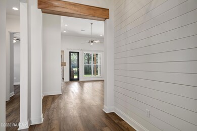 310 San Sebastian Dr, Youngsville, LA 70592 - photo 4