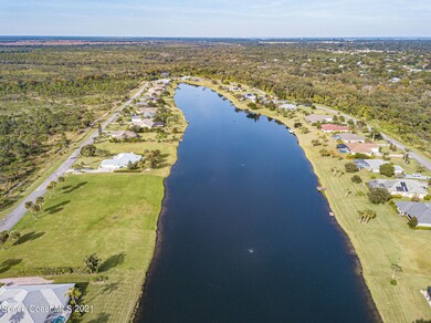1521 Eagles Cir, Sebastian, FL 32958 - photo 2