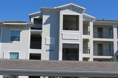 View of apartment building / complex