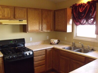 938 Wheatfield Ln, Churubusco, IN 46723 - photo 3