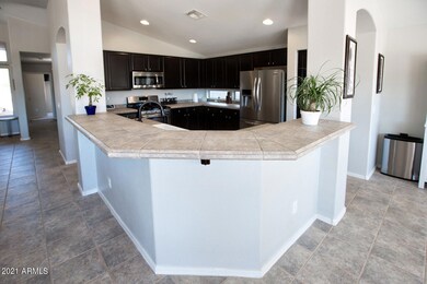Bar & Island
