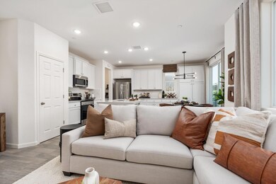 6531 E Blushing Dr, Fresno, CA 93727 - photo 7