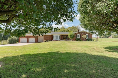 1744 Carthage Rd, Red Boiling Springs, TN 37150 - photo 6