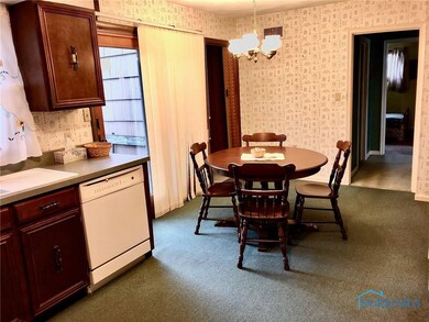 22922 W Hellwig Rd, Genoa, OH 43430 - photo 4