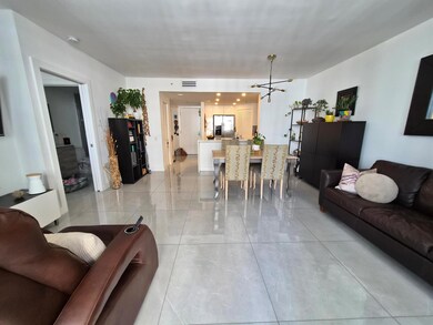 Courvoisier Courts unit 2008, Miami, FL 33131 - photo 7