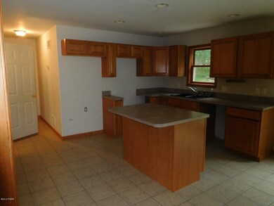 130 Weasel Rd, Dingmans Ferry, PA 18328 - photo 5
