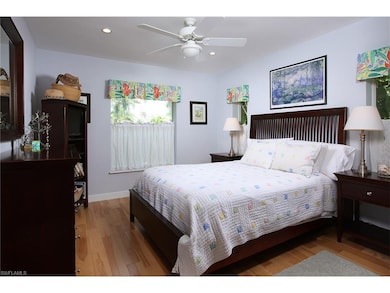 765 Parkview Ln, Naples, FL 34103 - photo 4