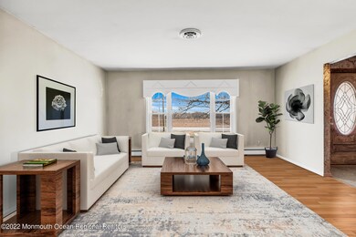StageEmptyLivingRoom 1-042-046-1800x1200