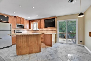 11907 W 66th Terrace, Shawnee, KS 66216 - photo 5