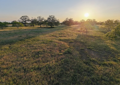 822 Main St, Waelder, TX 78959 - photo 2