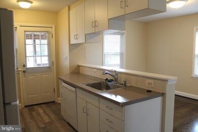 972 Fairmount Ave, Towson, MD 21204 - photo 7