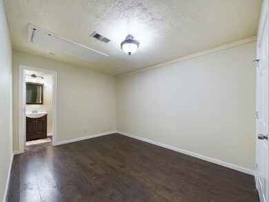 3706 Alberta St, Houston, TX 77021 - photo 4