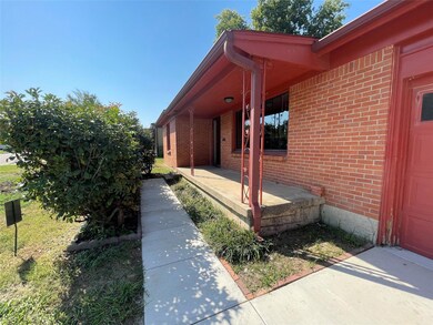 816 Ala Dr, Fort Worth, TX 76108 - photo 2