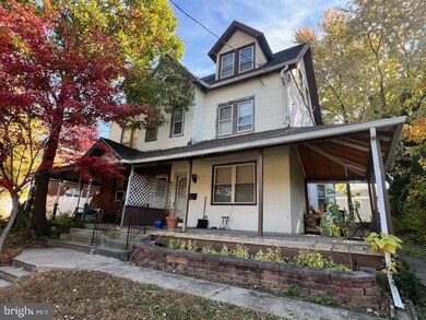 39 W Manoa Rd, Havertown, PA 19083 - photo 2