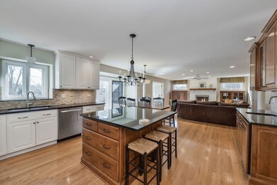 1212 Johnson Dr, Naperville, IL 60540 - photo 7