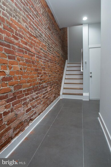 2808 W Oxford St, Philadelphia, PA 19121 - photo 4