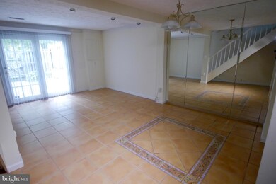 12532 Willow Spring Cir, Germantown, MD 20874 - photo 6