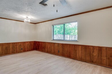 709 Brookfield Dr, Hurst, TX 76053 - photo 2