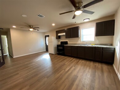 2162 Chamberlain St, Houston, TX 77093 - photo 7