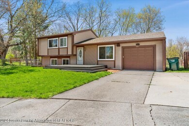 319 Lama Cir, Lansing, MI 48911 - photo 3
