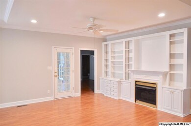 316 Lakepoint Dr, Gadsden, AL 35901 - photo 2