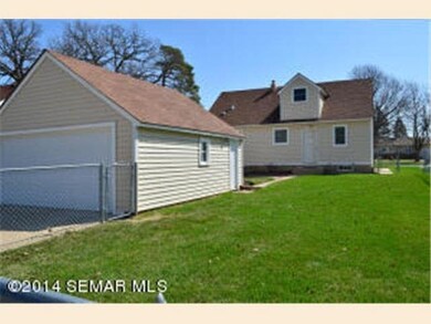 1306 4th St SW, Austin, MN 55912 - photo 7