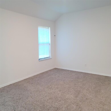 1109 Fairbanks Dr, Ennis, TX 75119 - photo 5