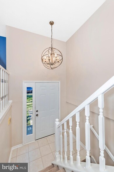 1204 Markel Cir, Frederick, MD 21702 - photo 5