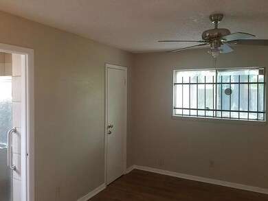 1727 Mosher Ln, Houston, TX 77088 - photo 5