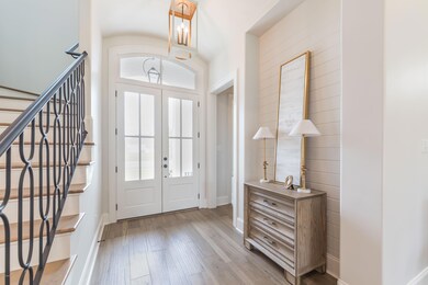 503 Ember Grove-Foyer