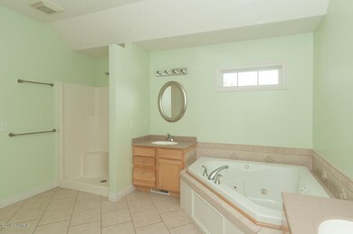 2721 Avalon Woods Ct, Portage, MI 49024 - photo 7