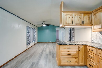 411 N Almon St unit 615, Moscow, ID 83843 - photo 7