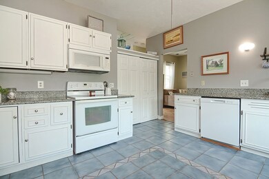 72 Apple D'Or Rd unit B, Framingham, MA 01701 - photo 4