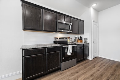 503 Cottage Row, Mabank, TX 75147 - photo 5